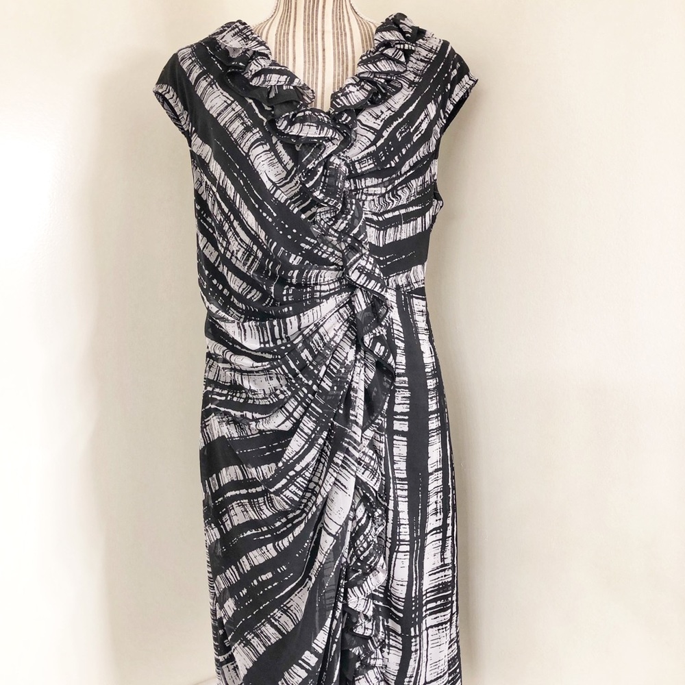 Elegant Adrianna Papell ruffle detail dress. 14.